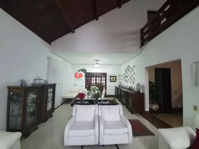 Sobrado com 312m² 4 quartos e 2 banheiros, à venda, no bairro Jardim Sao Caetano em São Caetano do Sul