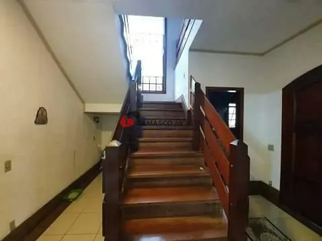 Sobrado com 312m² 4 quartos e 2 banheiros, à venda, no bairro Jardim Sao Caetano em São Caetano do Sul