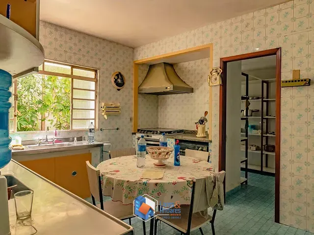 Sobrado com 438m² 4 quartos e 2 banheiros, à venda, no bairro Conjunto Residencial Jardim Canaã em São Paulo