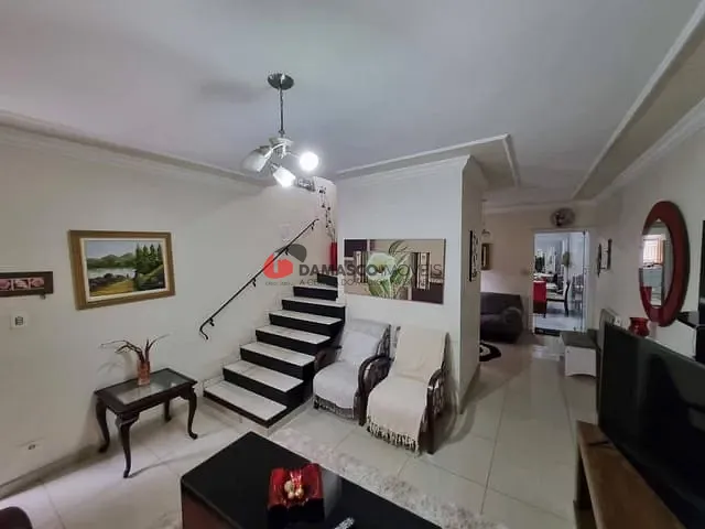 Sobrado com 219m² 3 quartos e 2 banheiros, à venda, no bairro Vila Vivaldi em São Bernardo do Campo