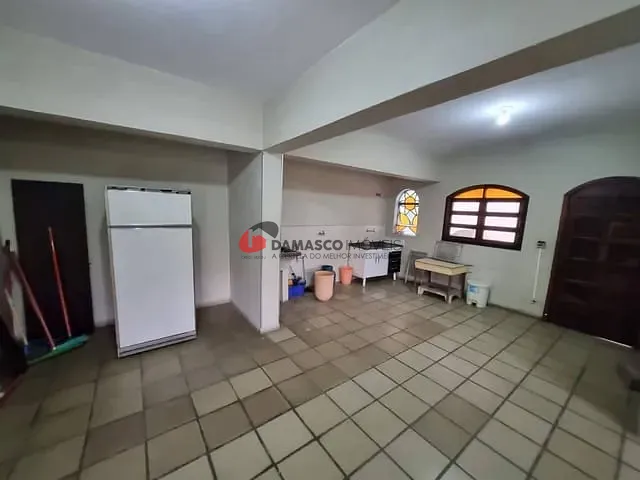 Sobrado com 614m² 4 quartos e 2 banheiros, à venda, no bairro Vila Caminho do Mar em São Bernardo do Campo