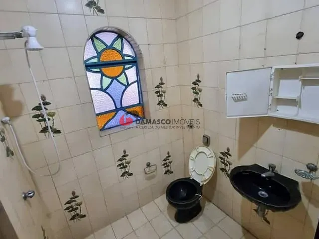Sobrado com 614m² 4 quartos e 2 banheiros, à venda, no bairro Vila Caminho do Mar em São Bernardo do Campo
