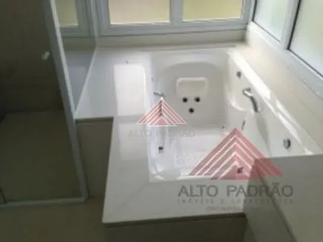 Sobrado 4 quartos e 3 banheiros, à venda, no bairro Alphaville em Campinas
