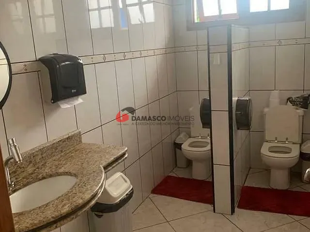 Sobrado com 330m² 6 quartos e 4 banheiros, para alugar, no bairro Santa Paula em São Caetano do Sul