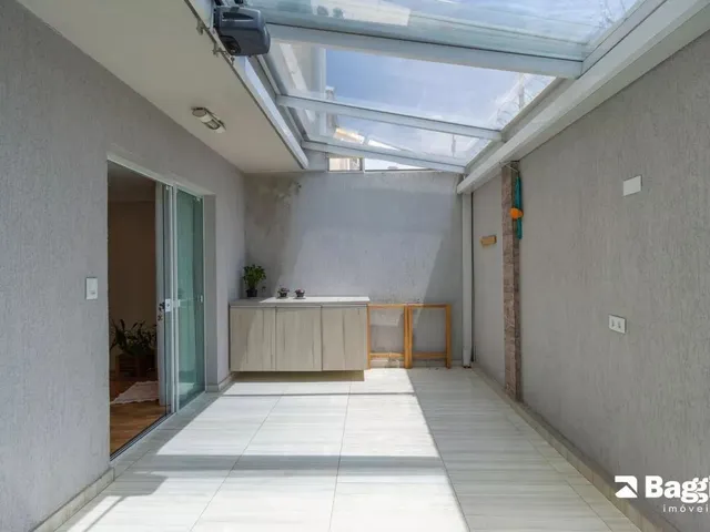 Sobrado com 90m² 3 quartos e 3 banheiros, à venda, no bairro Pinheirinho em Curitiba