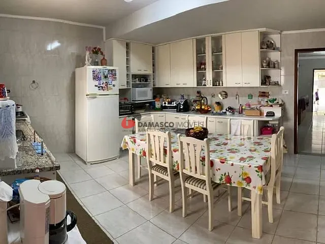 Sobrado com 217m² 3 quartos e 2 banheiros, à venda, no bairro Santa Maria em São Caetano do Sul