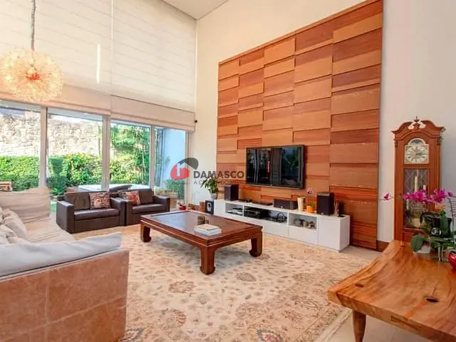 Sobrado com 550m² 4 quartos e 4 banheiros, à venda, no bairro Jardim Sao Caetano em São Caetano do Sul