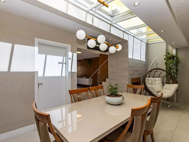 Sobrado com 131m² 3 quartos e 3 banheiros, à venda, no bairro Fazendinha em Curitiba