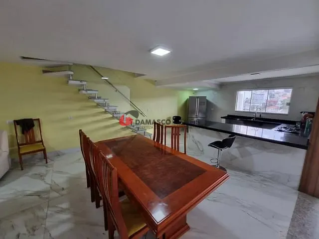Sobrado com 154m² 3 quartos e 3 banheiros, à venda, no bairro Campestre em Santo André