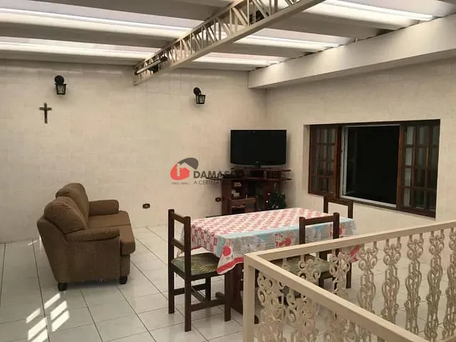 Sobrado com 257m² 4 quartos e 3 banheiros, à venda, no bairro Vila Palmares em Santo André