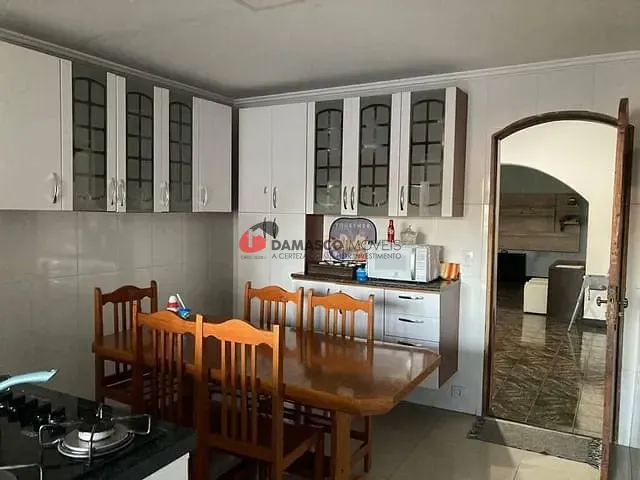 Sobrado com 211m² 2 quartos e 2 banheiros, à venda, no bairro Cerâmica em São Caetano do Sul