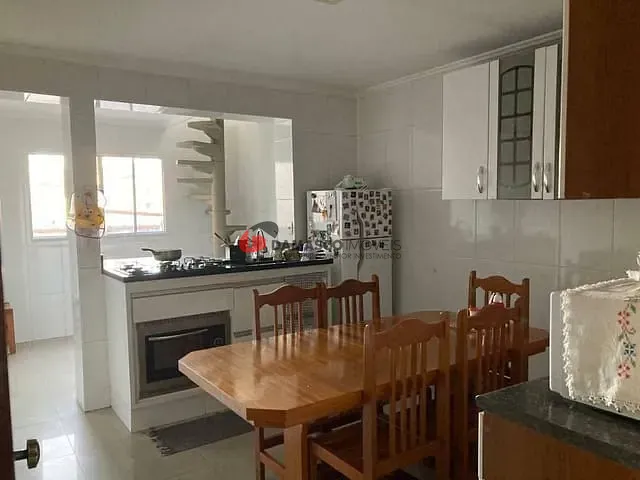 Sobrado com 211m² 2 quartos e 2 banheiros, à venda, no bairro Cerâmica em São Caetano do Sul