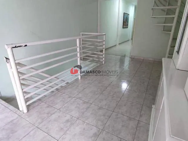 Sobrado com 246m² 3 quartos e 1 banheiro, à venda, no bairro Fundação em São Caetano do Sul