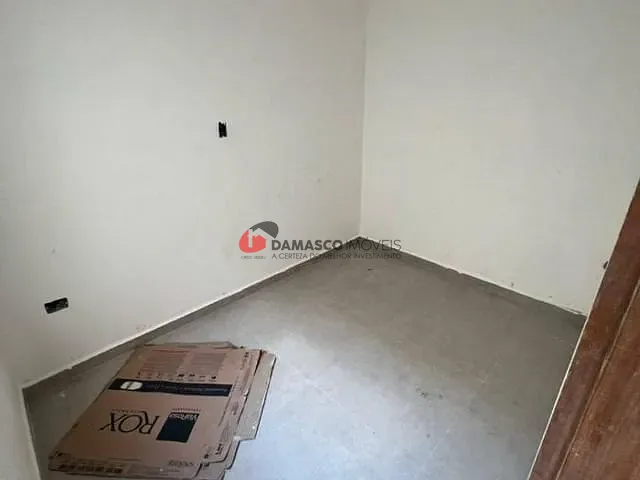 Sobrado com 126m² 3 quartos e 2 banheiros, à venda, no bairro Vila Metalúrgica em Santo André