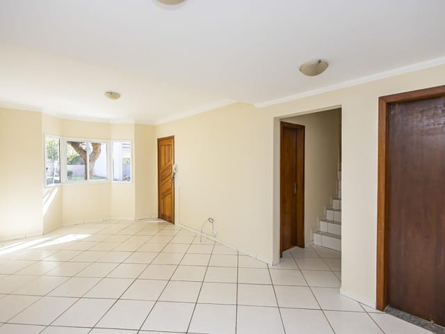 Sobrado com 109m² 3 quartos e 3 banheiros, à venda, no bairro Campo Comprido em Curitiba