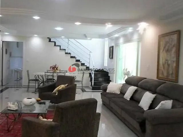 Sobrado com 400m² 4 quartos e 3 banheiros, à venda, no bairro Cerâmica em São Caetano do Sul