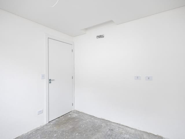 Sobrado com 117m² 3 quartos e 3 banheiros, à venda, no bairro Lindóia em Curitiba