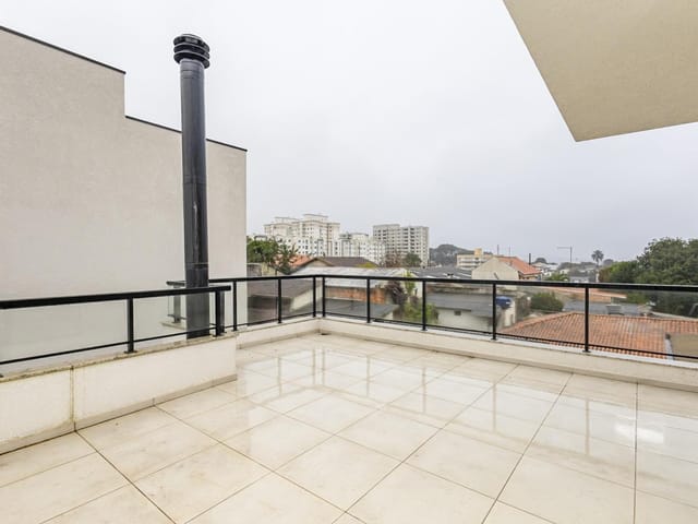 Sobrado com 89m² 3 quartos e 3 banheiros, à venda, no bairro Lindóia em Curitiba