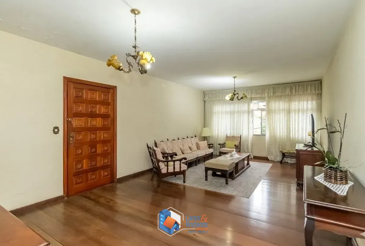 Sobrado, 3 quartos, 316 m² - Foto 1