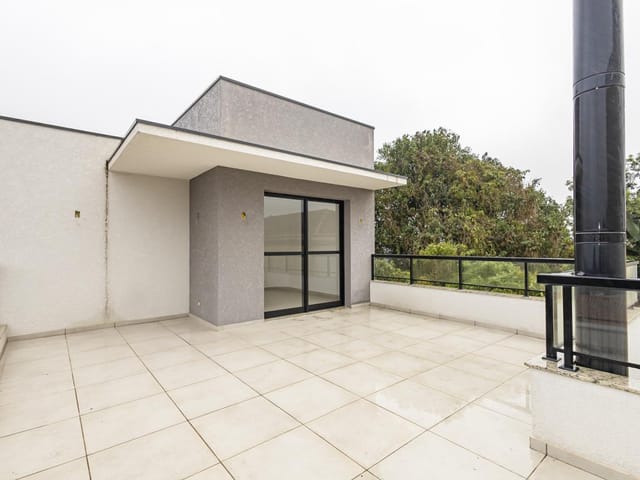 Sobrado com 89m² 3 quartos e 3 banheiros, à venda, no bairro Lindóia em Curitiba