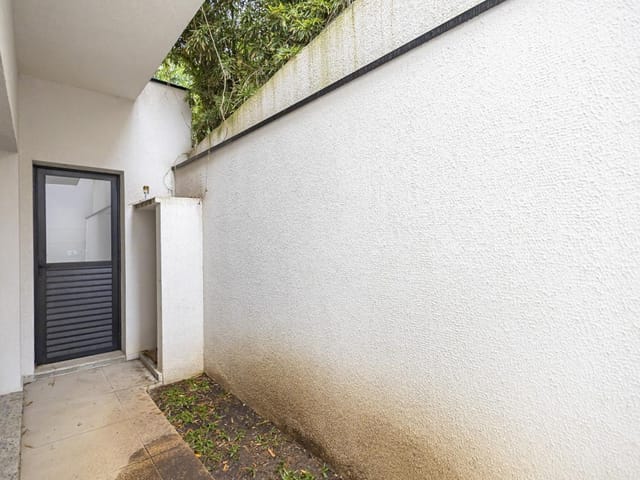Sobrado com 89m² 3 quartos e 3 banheiros, à venda, no bairro Lindóia em Curitiba
