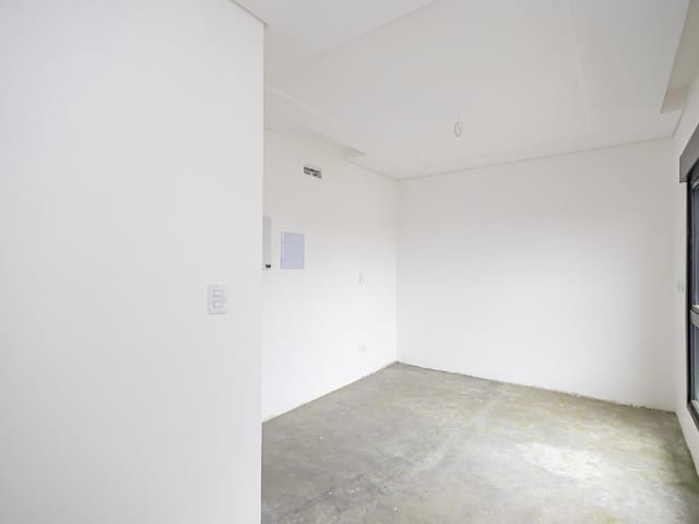 Sobrado com 89m² 3 quartos e 3 banheiros, à venda, no bairro Lindóia em Curitiba