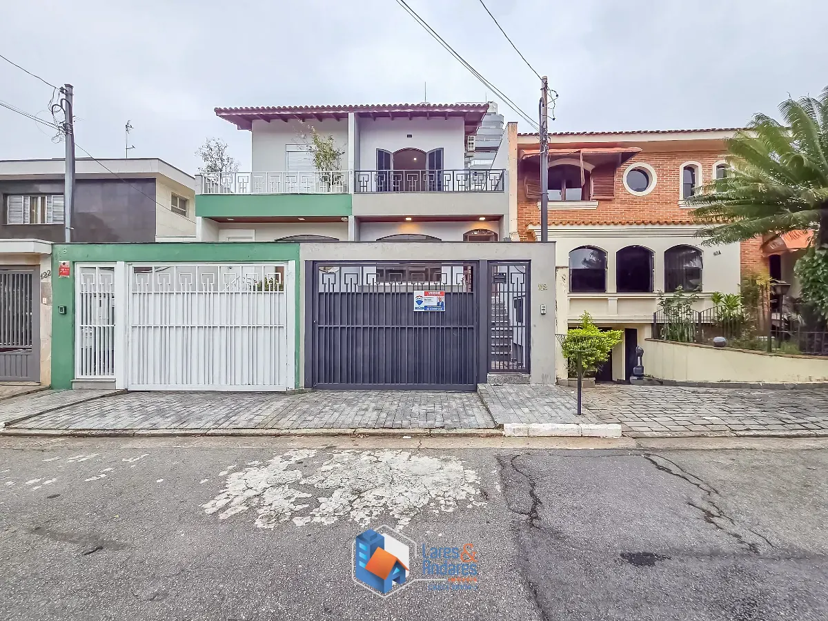 Sobrado, 3 quartos, 207 m² - Foto 1