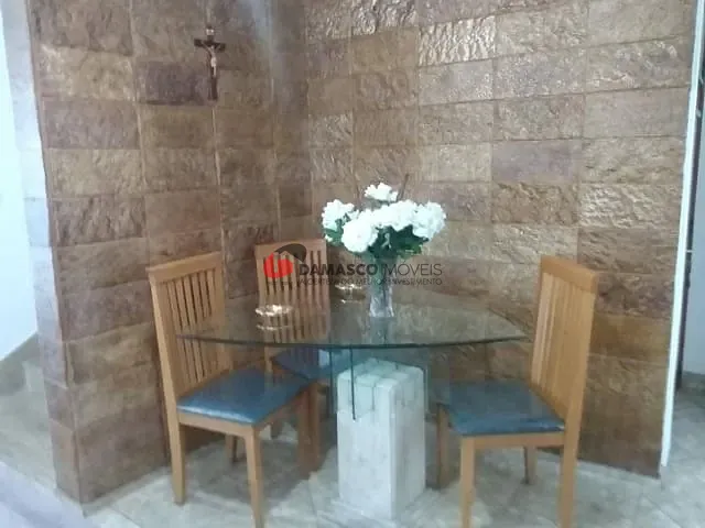 Sobrado com 255m² 4 quartos e 3 banheiros, à venda, no bairro Olímpico em São Caetano do Sul