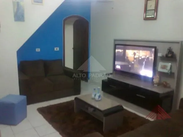 Sobrado 2 quartos e 2 banheiros, à venda, no bairro Vila Bocaina em Mauá