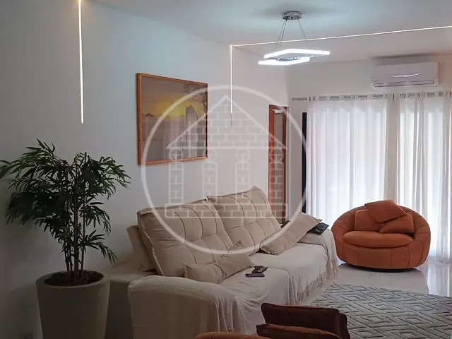 Sobrado com 216m² 3 quartos e 1 banheiro, à venda, no bairro Vila Friburgo em São Paulo