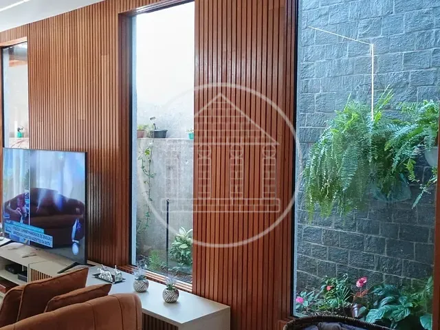 Sobrado com 216m² 3 quartos e 1 banheiro, à venda, no bairro Vila Friburgo em São Paulo