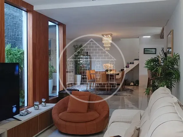 Sobrado com 216m² 3 quartos e 1 banheiro, à venda, no bairro Vila Friburgo em São Paulo