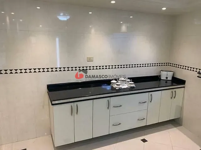 Sobrado com 250m² 3 quartos e 1 banheiro, à venda, no bairro Sítio da Figueira em São Paulo