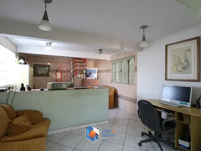 Sobrado com 195m² 4 quartos e 4 banheiros, à venda, no bairro Vila Ipojuca em São Paulo