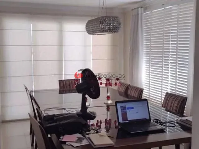 Sobrado com 430m² 4 quartos e 7 banheiros, à venda, no bairro Jardim Sao Caetano em São Caetano do Sul