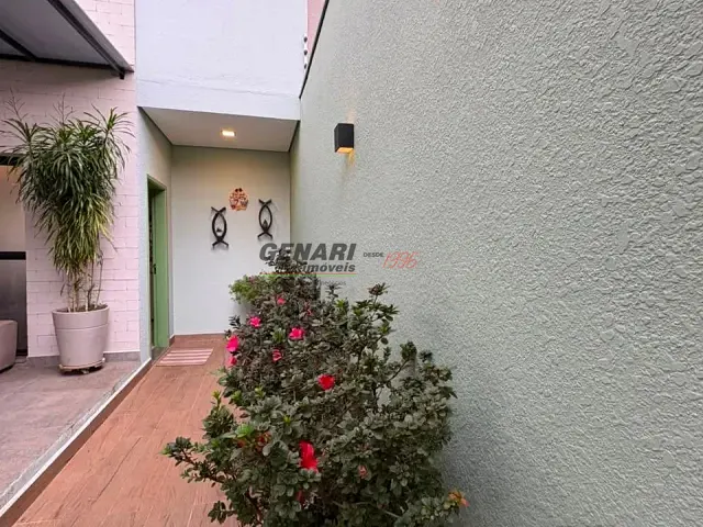 Sobrado com 88m² 2 quartos e 3 banheiros, à venda, no bairro Jardim Residencial Nova Veneza em Indaiatuba