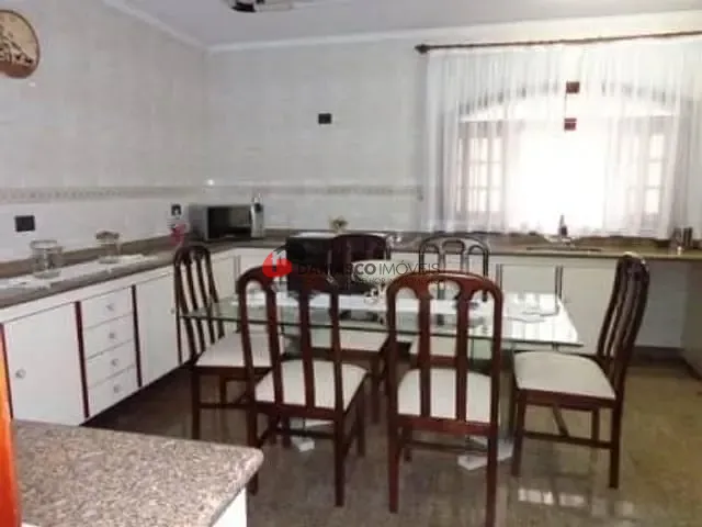 Sobrado com 298m² 4 quartos e 1 banheiro, à venda, no bairro Olímpico em São Caetano do Sul
