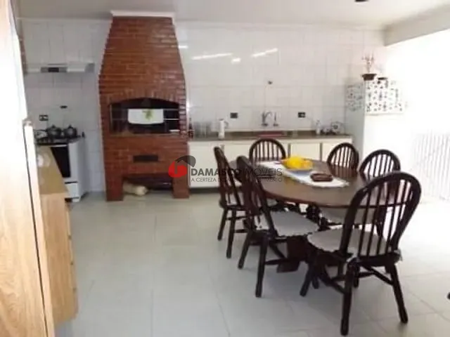 Sobrado com 298m² 4 quartos e 1 banheiro, à venda, no bairro Olímpico em São Caetano do Sul