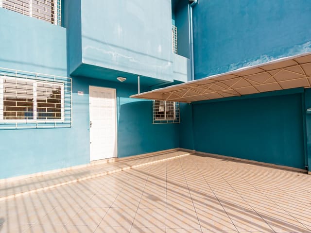 Sobrado com 97m² 3 quartos e 3 banheiros, à venda, no bairro Novo Mundo em Curitiba