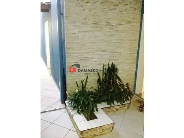 Sobrado com 286m² 4 quartos e 2 banheiros, à venda, no bairro Nova Gerti em São Caetano do Sul
