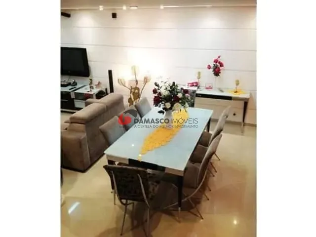 Sobrado com 286m² 4 quartos e 2 banheiros, à venda, no bairro Nova Gerti em São Caetano do Sul