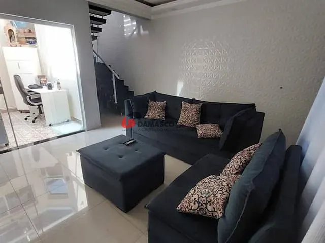 Sobrado com 172m² 3 quartos e 3 banheiros, à venda, no bairro Nova Gerti em São Caetano do Sul