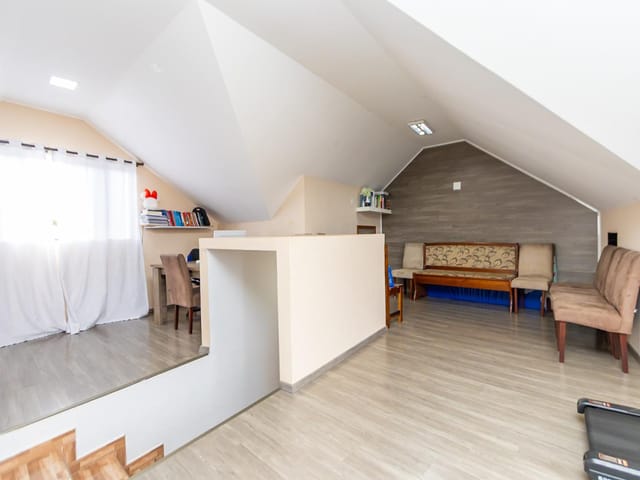 Sobrado com 123m² 3 quartos e 3 banheiros, à venda, no bairro Jardim Lorenza /Lamenha Grande em Almirante Tamandaré