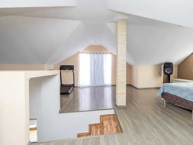Sobrado com 123m² 3 quartos e 3 banheiros, à venda, no bairro Jardim Lorenza /Lamenha Grande em Almirante Tamandaré