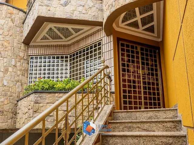Sobrado com 200m² 3 quartos e 5 banheiros, à venda, no bairro Chácara Inglesa em São Paulo