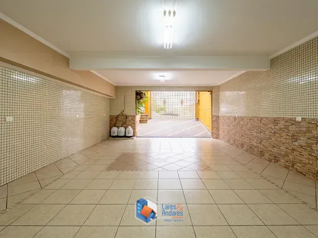 Sobrado com 200m² 3 quartos e 5 banheiros, à venda, no bairro Chácara Inglesa em São Paulo
