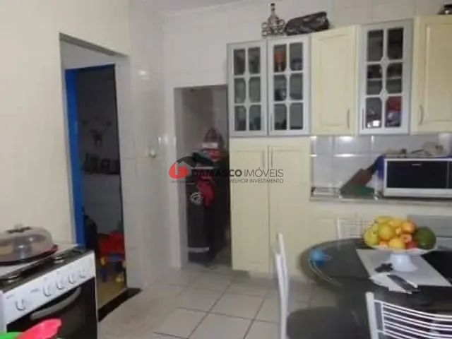 Sobrado com 146m² 3 quartos e 1 banheiro, à venda, no bairro Osvaldo Cruz em São Caetano do Sul