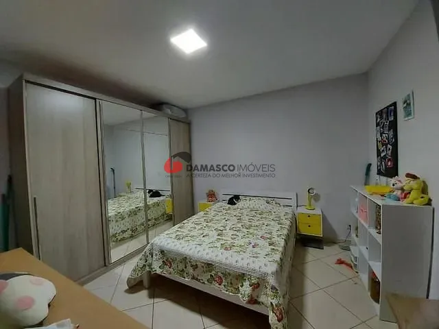 Sobrado com 182m² 2 quartos e 1 banheiro, à venda, no bairro Osvaldo Cruz em São Caetano do Sul