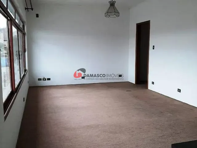 Sobrado com 462m² 4 quartos e 2 banheiros, à venda, no bairro Santa Terezinha em Santo André
