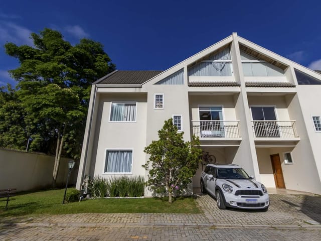 Sobrado com 105m² 3 quartos e 4 banheiros, à venda, no bairro Uberaba em Curitiba